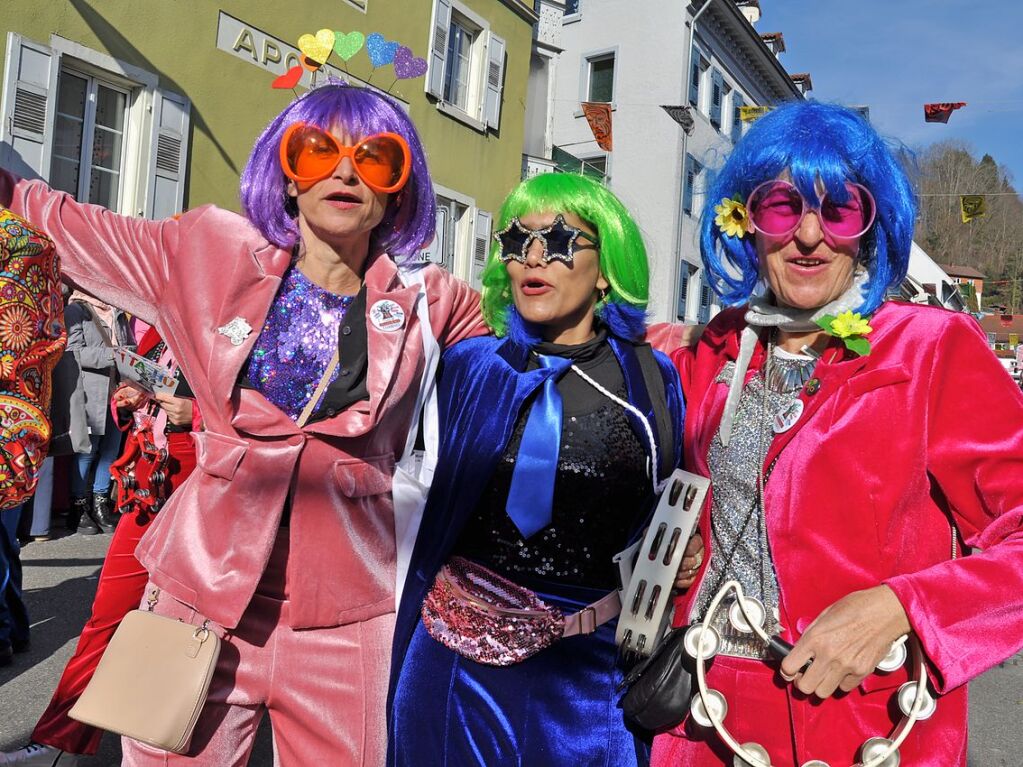 Strahlendes Wetter, strahlende Narren: Beim Fasnachtsumzug in Zell hat alles gepasst.