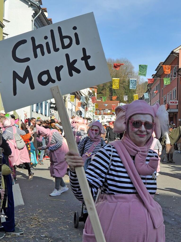 Strahlendes Wetter, strahlende Narren: Beim Fasnachtsumzug in Zell hat alles gepasst.