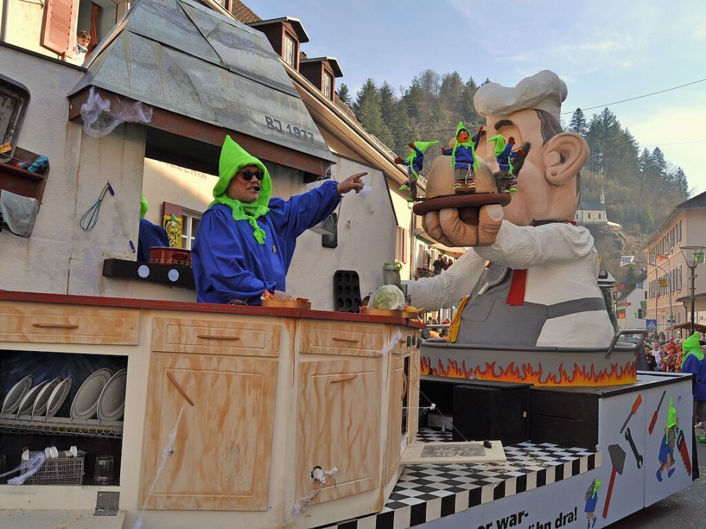 Strahlendes Wetter, strahlende Narren: Beim Fasnachtsumzug in Zell hat alles gepasst.