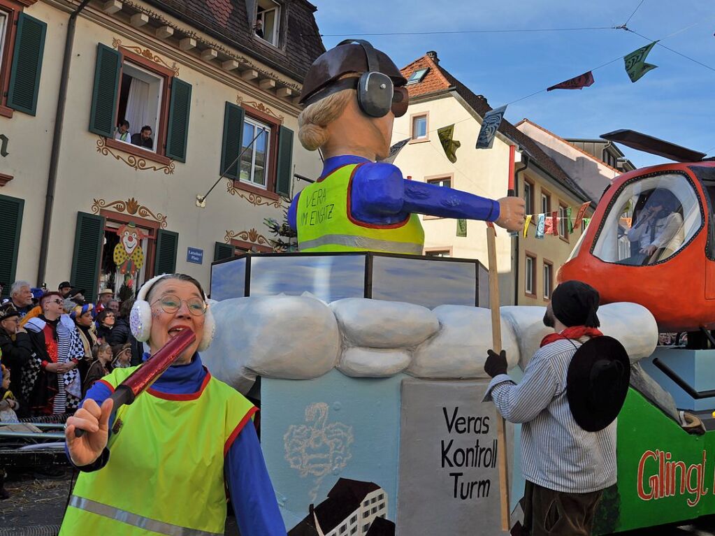 Strahlendes Wetter, strahlende Narren: Beim Fasnachtsumzug in Zell hat alles gepasst.