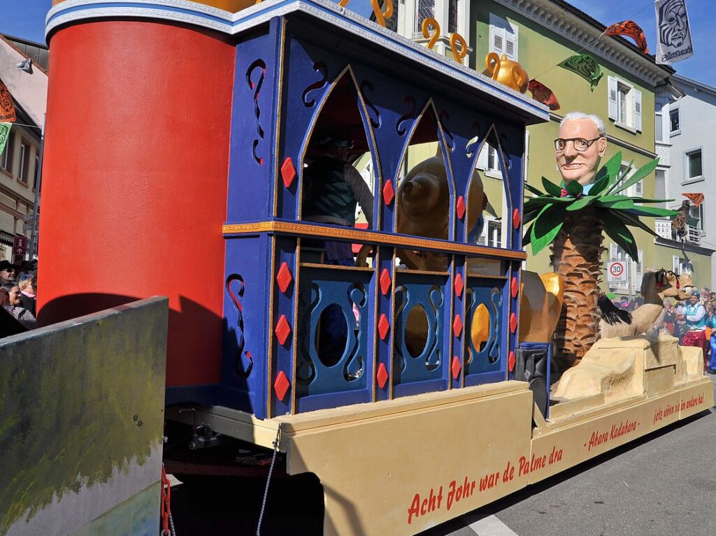 Strahlendes Wetter, strahlende Narren: Beim Fasnachtsumzug in Zell hat alles gepasst.