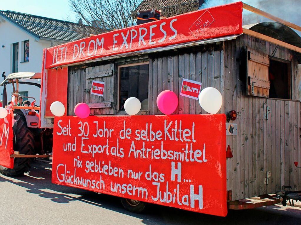 Der Umzug durch den Ort ist ein Hhepunkt der Fasnacht in Oberried.