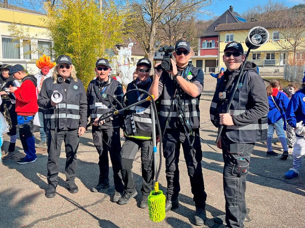 Das ganze Dorf ist auf den Beinen, wenn der Fasnachtsumzug durch Istein zieht.