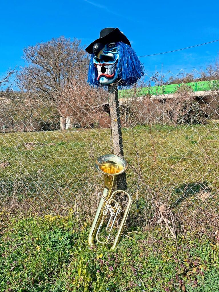 Das ganze Dorf ist auf den Beinen, wenn der Fasnachtsumzug durch Istein zieht.