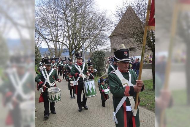 Narren feiern im Bad Sckinger Narrendorf