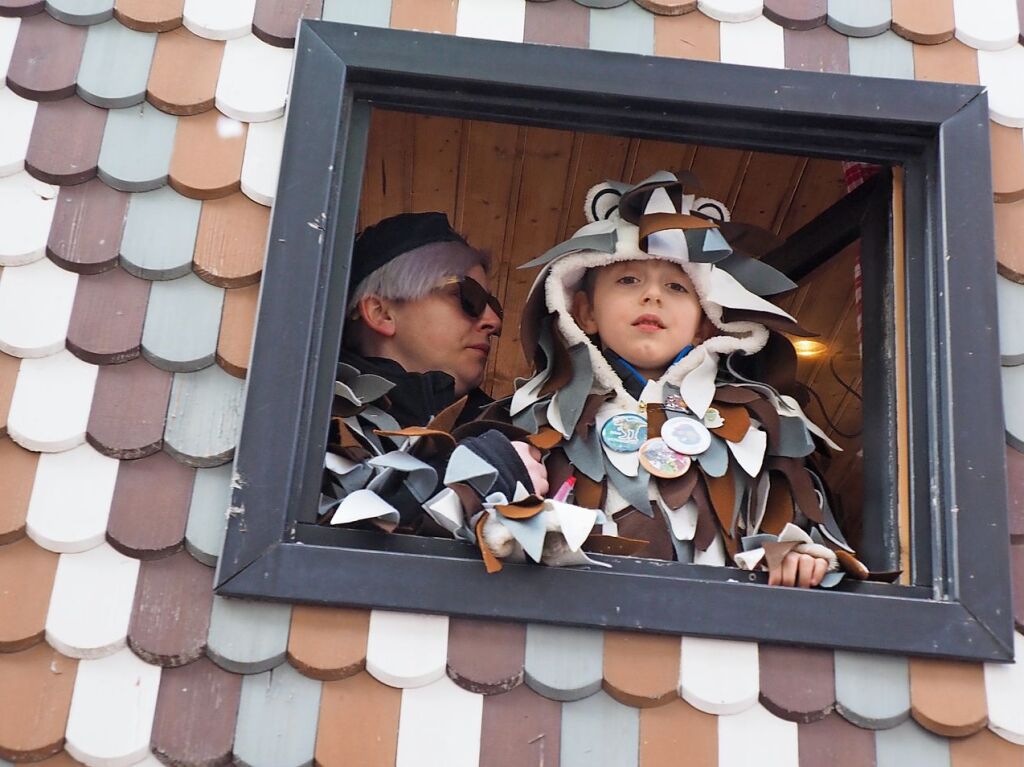 Der Umzug der Brezele Buebe zog sich am Samstag durch Kandern.