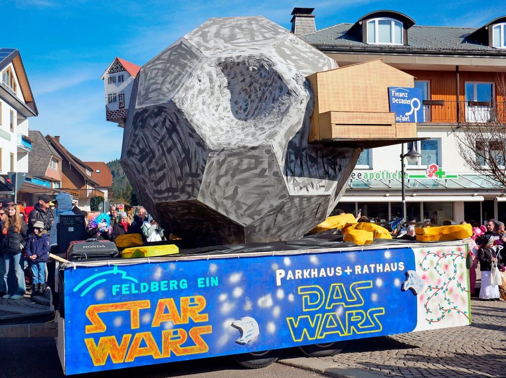 Die Feldberger Wagenbauer prsentierten Starwars zum Thema Parkhaus am Seebuck.