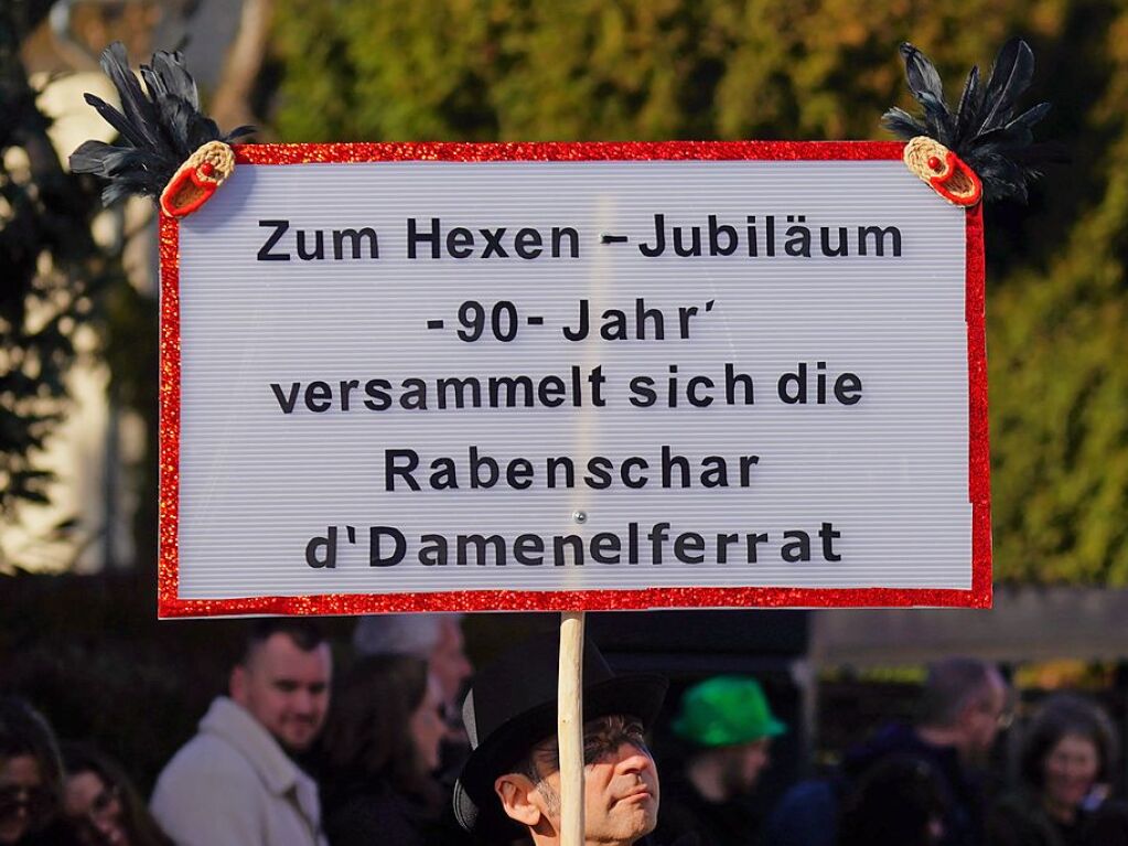 Mit einem groen Umzug hat Kirchzartens Hllenzunft ihr 90. Jubilum gefeiert.