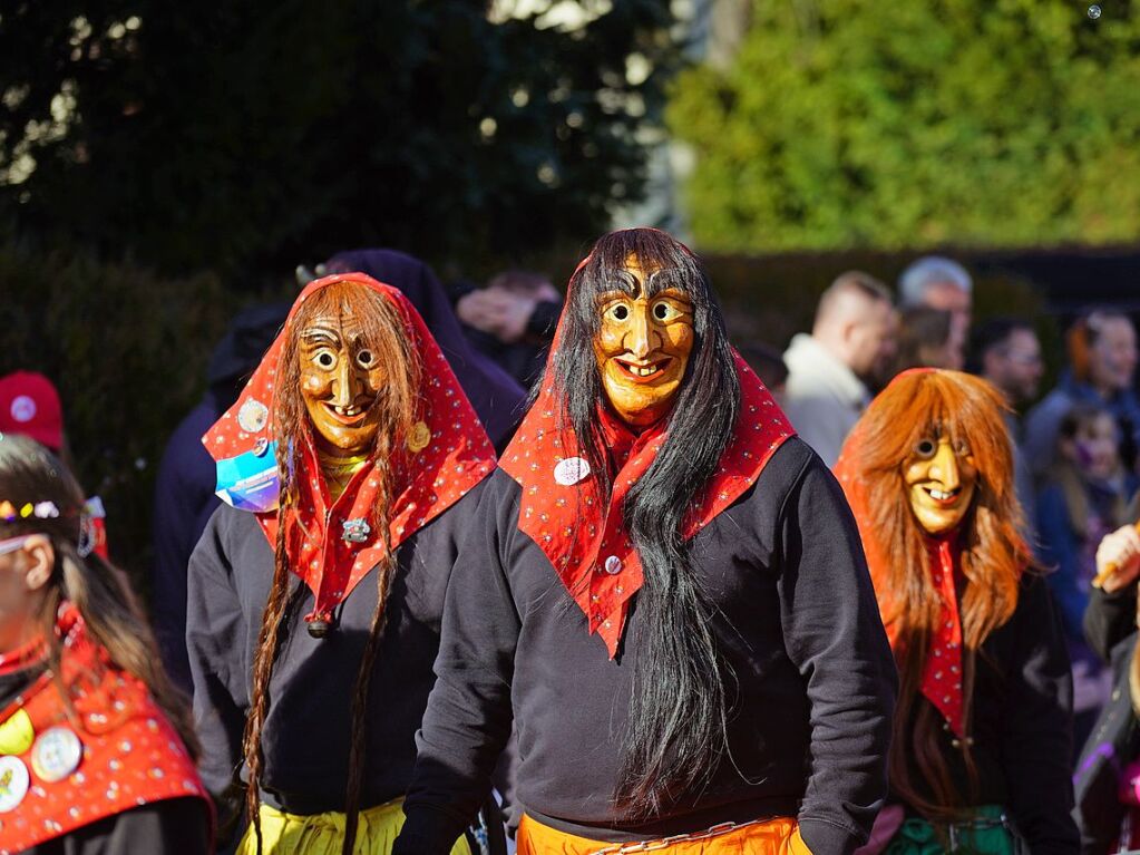 Mit einem groen Umzug hat Kirchzartens Hllenzunft ihr 90. Jubilum gefeiert.