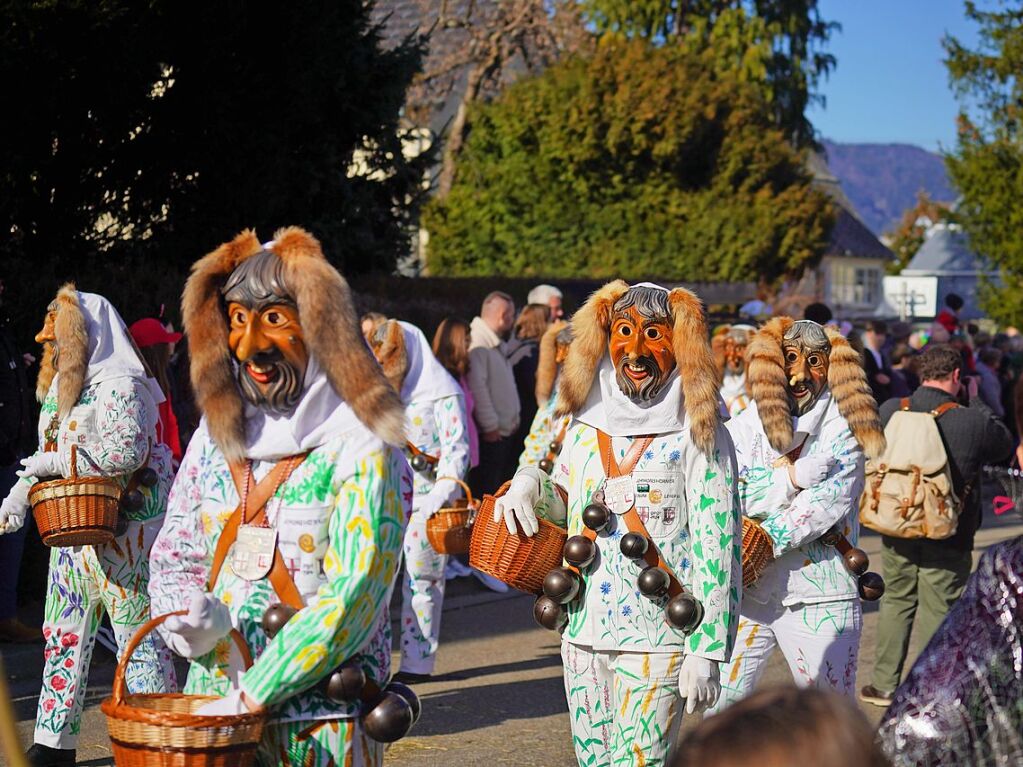 Mit einem groen Umzug hat Kirchzartens Hllenzunft ihr 90. Jubilum gefeiert.