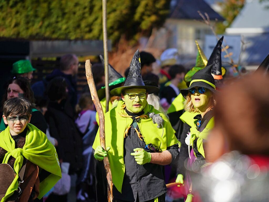 Mit einem groen Umzug hat Kirchzartens Hllenzunft ihr 90. Jubilum gefeiert.