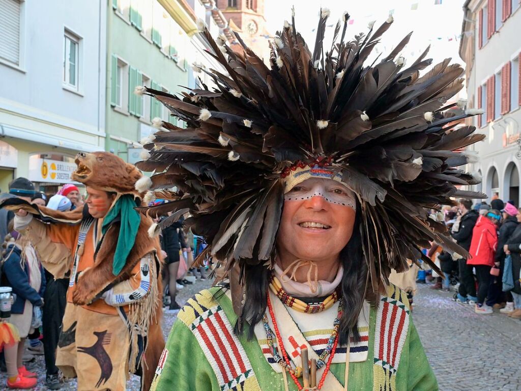 Bestes Wetter, beste Stimmung: Der Umzug in der Emmendinger Innenstadt mit 85 Gruppen