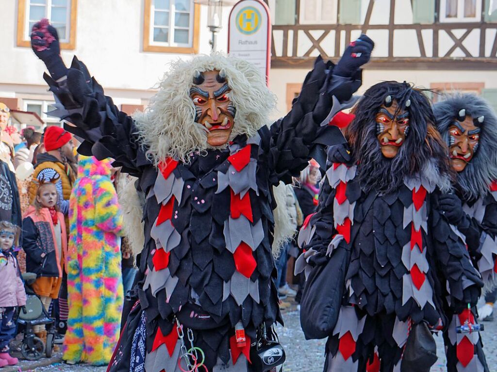 Jubilumsumzug zu 75 Jahre Narrenvereinigung Lustige 13 in Riegel: Bergteufel aus Wildtal