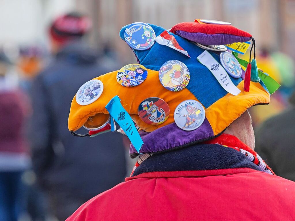 Entlang der Weinstrae, Jahnstrae bis zur Batzenberghalle fhrte der kunterbunte Dorfumzug in Pfaffenweiler.