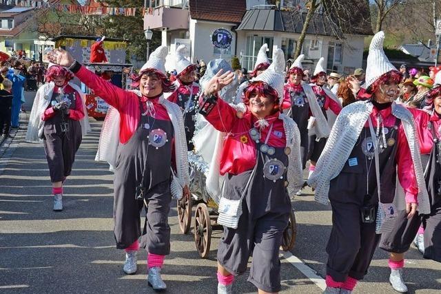 Fotos: Strahlender Sonnenschein und glckliche Narren beim Umzug in Glottertal