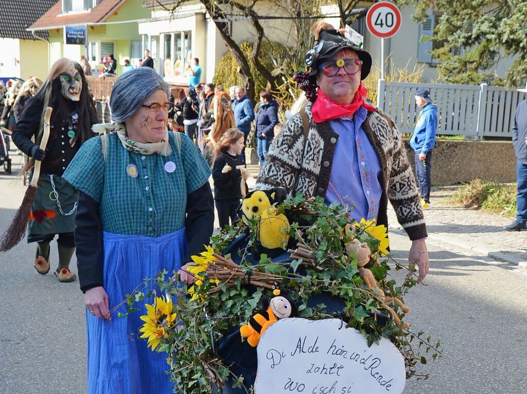 Die Trachtenkapelle Glottertal sowie die Narrenznfte Triibl, Plattewiebli und Eichberghexen marschieren am Sonntag vorneweg. Es folgten diverse Gruppierungen aus dem Glottertal sowie sechs Gastznfte.