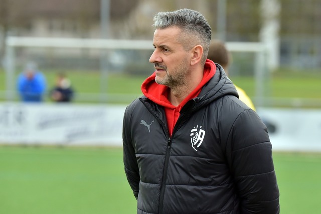 Auggens Coach Marco Schneider war mit dem Spiel seiner Mannschaft einverstanden.  | Foto: Daniel Thoma