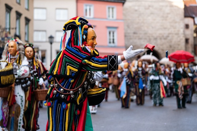 Der Rottweiler Narrensprung ist einer ...-alemannischen Fastnacht. (Archivbild)  | Foto: Silas Stein/dpa