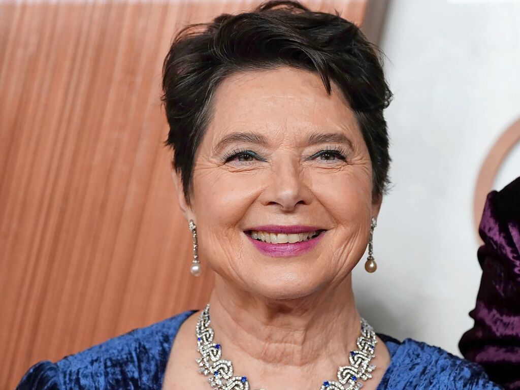 Isabella Rossellini kommt zur 97. Oscar-Verleihung im Dolby Theatre in Los Angeles.