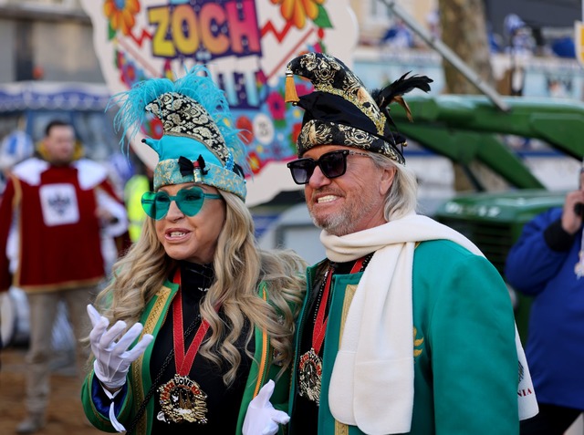 Die "Geissens" fahren erstmals im K&ouml;lner Rosenmontagszug mit.  | Foto: Oliver Berg/dpa