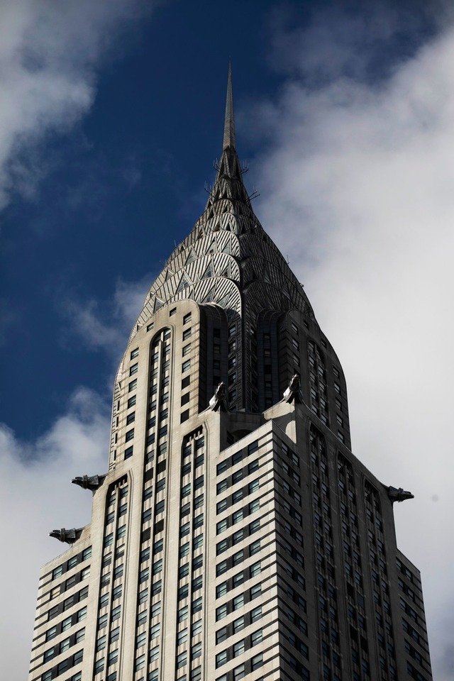 Das Chrysler Building ist ein Wahrzeichen von New York. (Archivbild)  | Foto: Mark Lennihan/AP/dpa