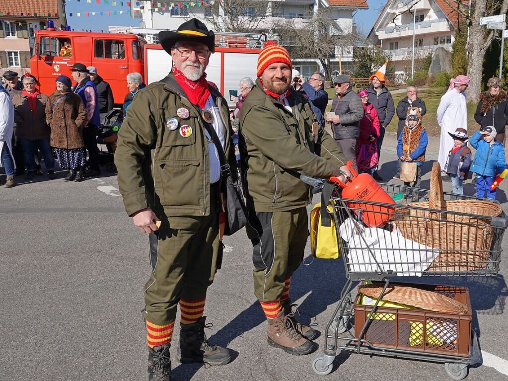 Bunt, laut und frhlich war der Rosenmndigsumzug in Grwihl.