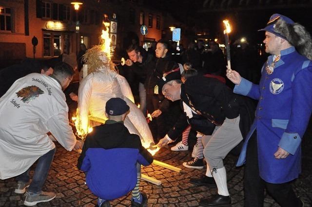 Feuriges Ende der Fasnacht