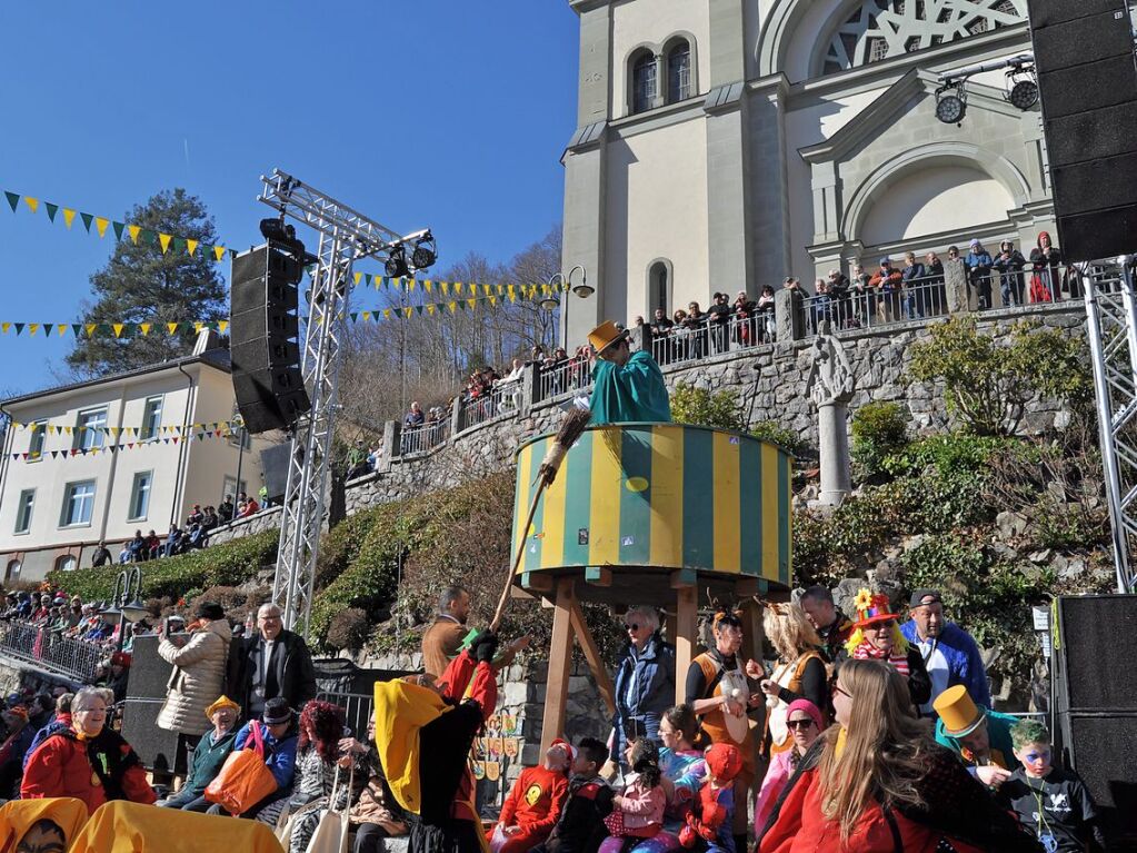 Besser geht’s kaum: Bim Rosenmontagsumzug in Todtnau passten Wetter, Stimmung und Wagen.