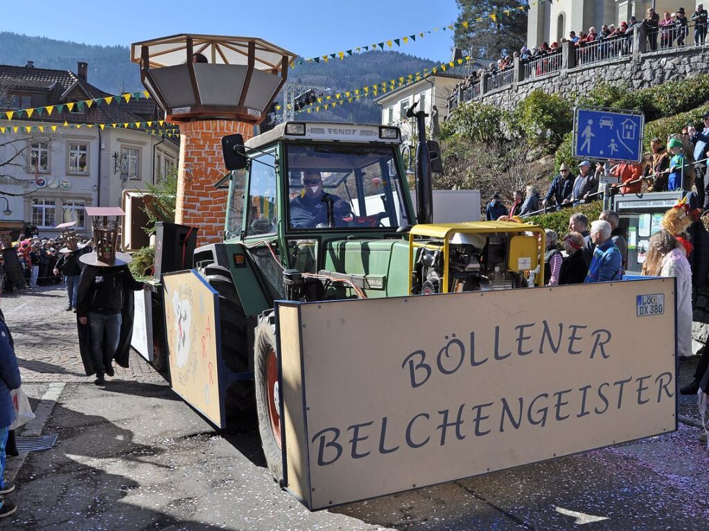 Besser geht’s kaum: Bim Rosenmontagsumzug in Todtnau passten Wetter, Stimmung und Wagen.