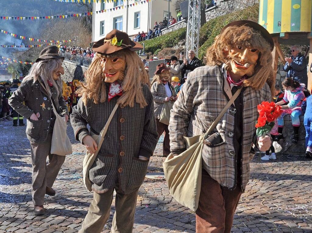 Besser geht’s kaum: Bim Rosenmontagsumzug in Todtnau passten Wetter, Stimmung und Wagen.