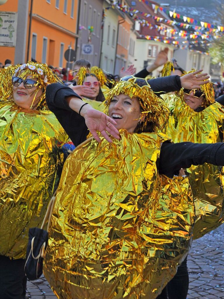 Besser geht’s kaum: Bim Rosenmontagsumzug in Todtnau passten Wetter, Stimmung und Wagen.