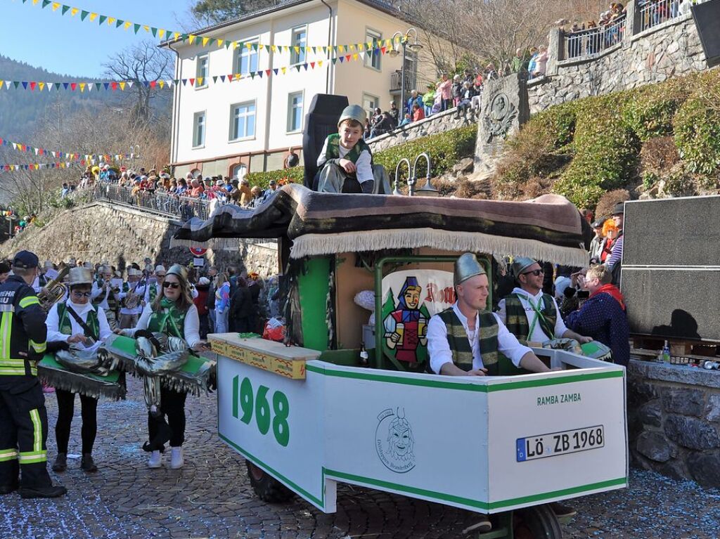 Besser geht’s kaum: Bim Rosenmontagsumzug in Todtnau passten Wetter, Stimmung und Wagen.