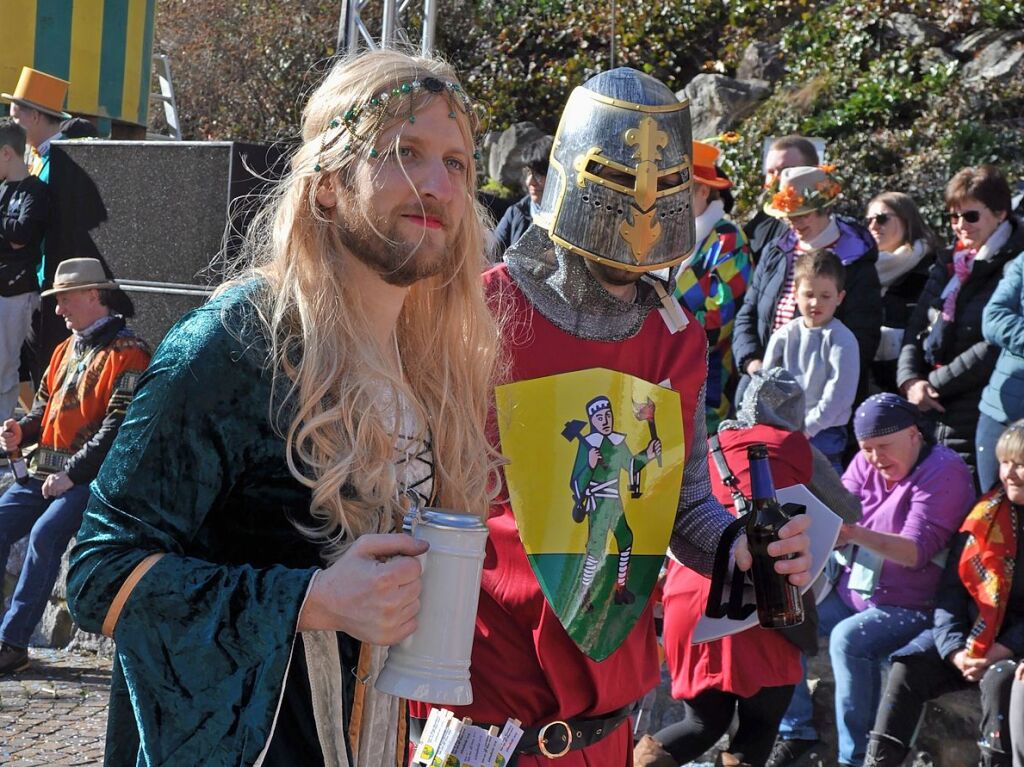 Besser geht’s kaum: Bim Rosenmontagsumzug in Todtnau passten Wetter, Stimmung und Wagen.