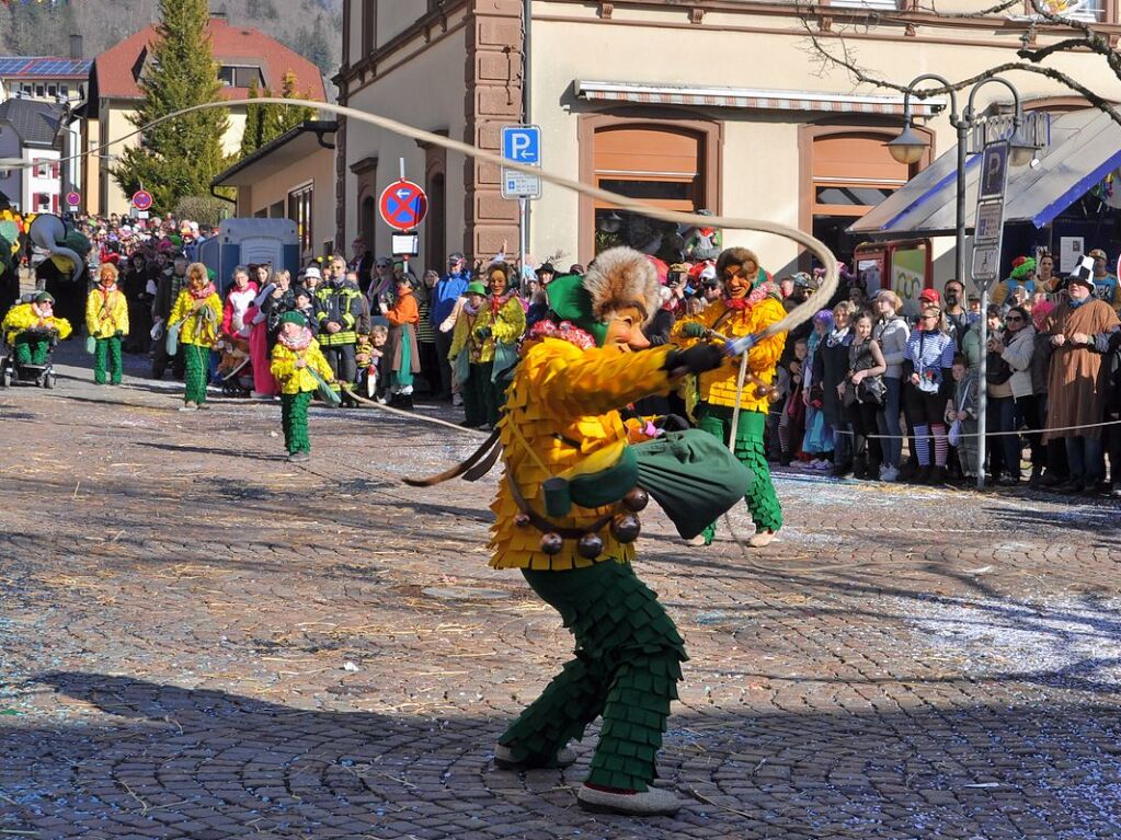 Besser geht’s kaum: Bim Rosenmontagsumzug in Todtnau passten Wetter, Stimmung und Wagen.