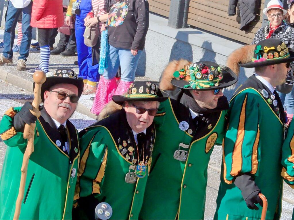 Nrrisches Treiben auf den Straen Oberweiers am Rosenmontag