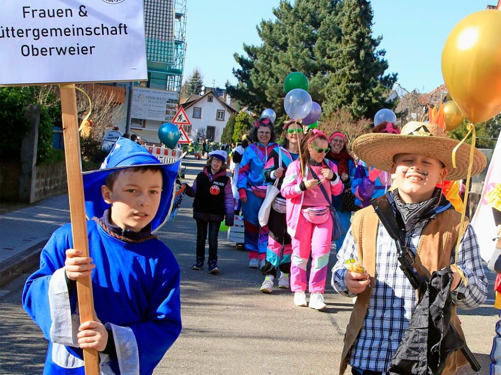 Nrrisches Treiben auf den Straen Oberweiers am Rosenmontag