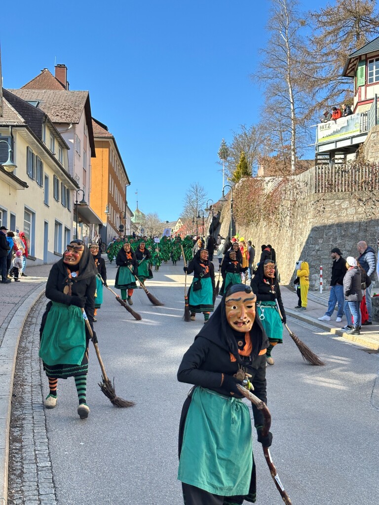 Am Fasnet-Mndig waren in Neustadt die Narren los.