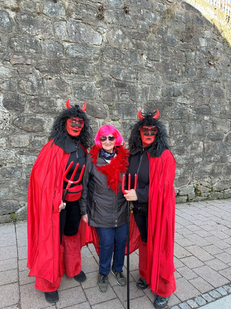 Am Fasnet-Mndig waren in Neustadt die Narren los.