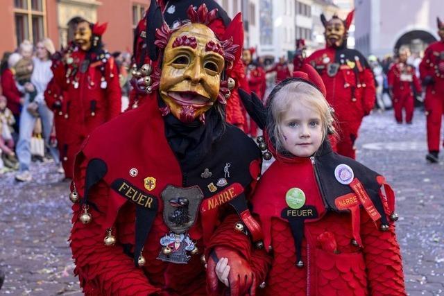 Fotos: Der Rosenmontagsumzug in Freiburg war ein buntes, ausgelassenes Spektakel