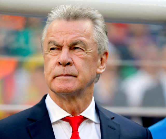 Ex-Trainer Ottmar Hitzfeld sieht keine...n im deutschen Champions-League-Duell.  | Foto: Robert Ghement/epa/dpa