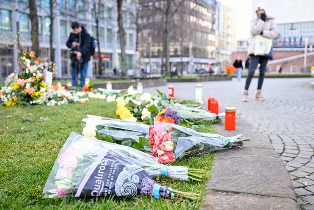 Betroffene der Todesfahrt k&ouml;nnen Hilfe beantragen.  | Foto: Uwe Anspach/dpa