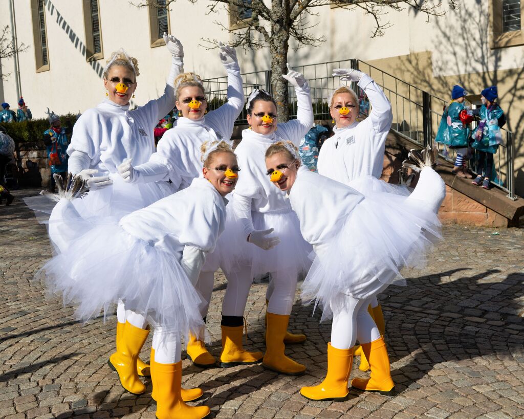 Die Gelben Gummistiefel heissen sie immer - Diesmal wird der Schwanensee zum Entensee