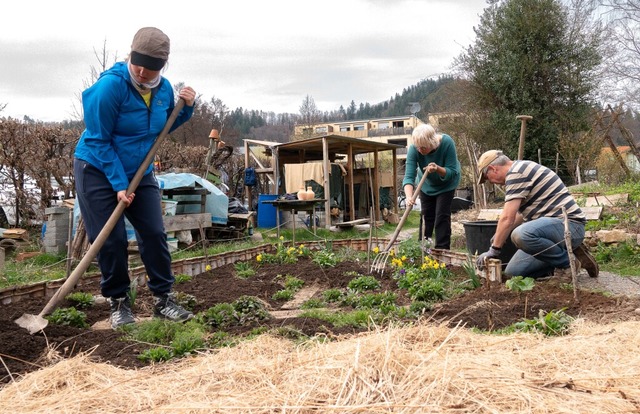 Grtnern bei der Initiative &#8222;Essbare Stadt&#8220; aus Waldkirch  | Foto: privat