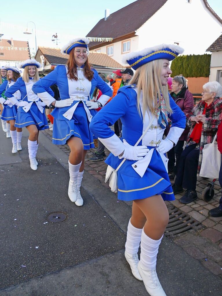 In Ewattingen gibt es einen wunderbar bunten Fasnetumzug, der viele Gruppen aus der Region lockt.