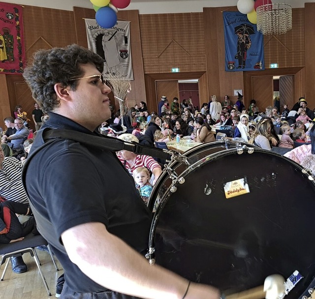 Die Bad Sckinger Guggenmusiken berna...terhaltung beim Kinderball im Kursaal.  | Foto:  Susanne Eschbach