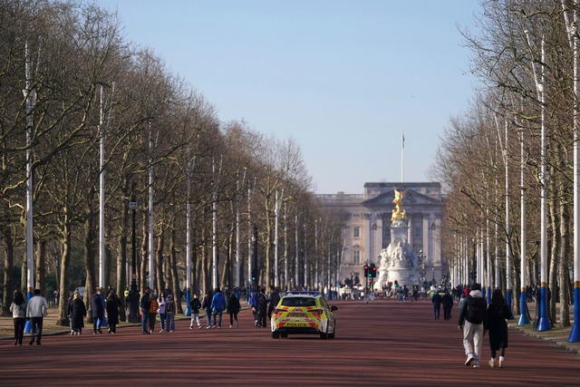 Ein Highlight jedes Besuchs in London:...tpalast der Royal Family. (Archivbild)  | Foto: Alberto Pezzali/AP/dpa