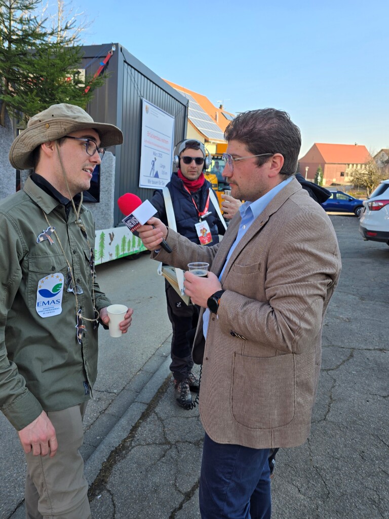 Bei dem Umzug in Lffingen waren aufwendige Wagen und tolle Gruppen unterwegs.