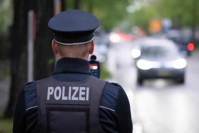 Polizei sperrt kurzfristig B3 bei Buggingen