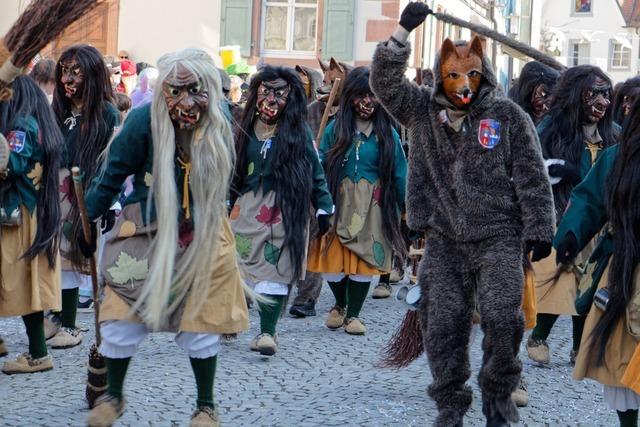 Zur neuen Fasnetsausstellung im Wyhler Heimatmuseum erklrt eine Kulturwissenschaftlerin, wie Menschen aktiv in das Projekt eingebunden werden