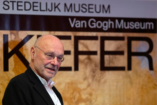 Das Van Gogh Museum und das Stedelijk ...er Kooperation in beiden H&auml;usern.  | Foto: Peter Dejong/AP/dpa